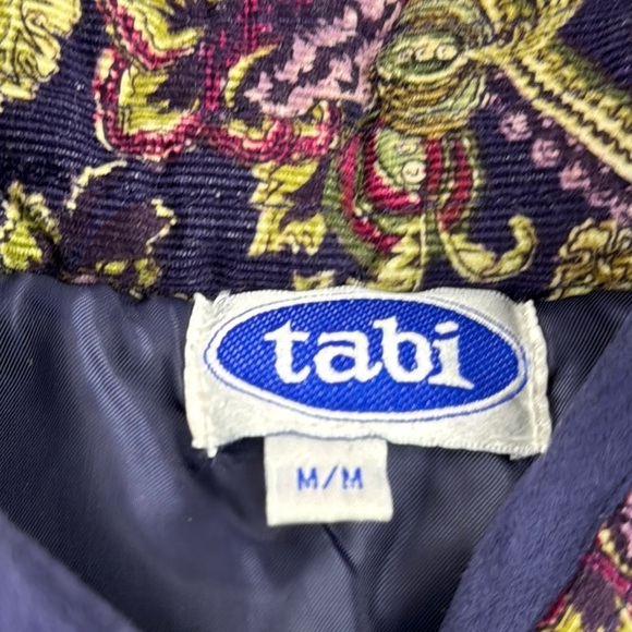 Tabi Women's Purple Corduroy Colourful Floral Quilted Vest - Picture 5 of 11